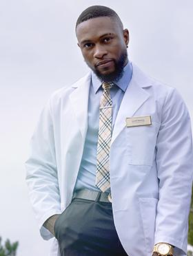 Leonel Awokang headshot