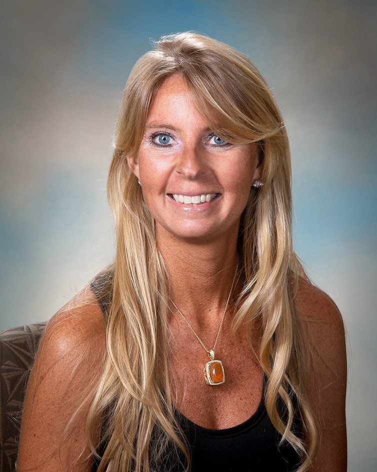 Susan Fries Headshot